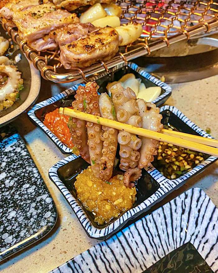 생방송투데이 대구 죽전 감삼동 마늘 산낙지 숯불구이 맛집