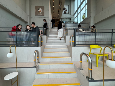 이디야 1층