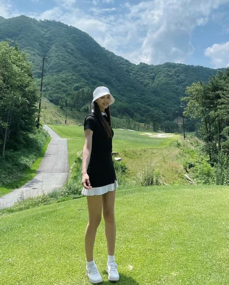 인앤아웃골프 탤런트 손하윤 프로필