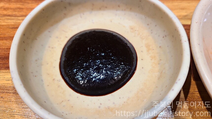 연중반점-밑반찬-춘장