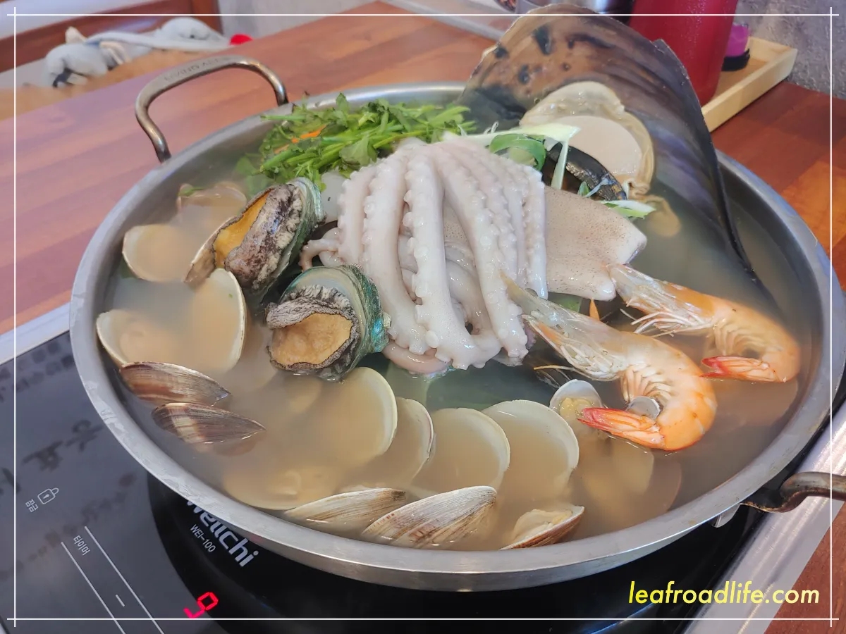 박승광-해물칼국수-푸짐한-해물