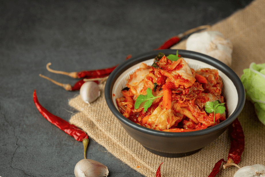 새로 한 김치를 담아 놓은 모습