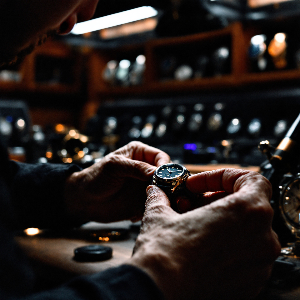 명품 시계 매입과 판매 전략