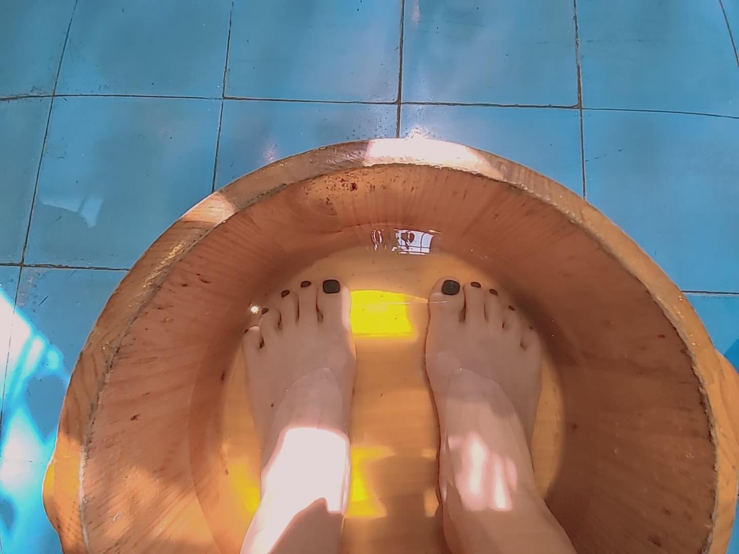 내성발톱, 방치하면 수술까지 갑니다 – 원인부터 증상, 단계별 자가치료법까지 완전 정리