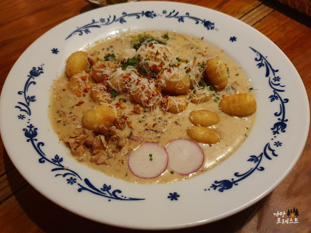 리옹 봉담 크림 뇨끼