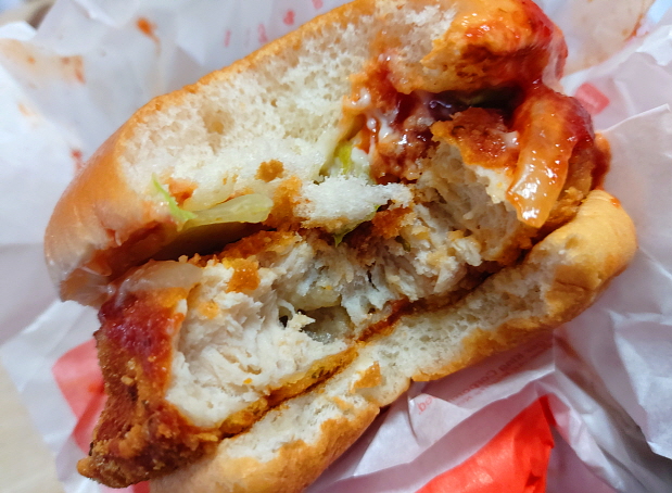 스파이시 도넛 치킨버거