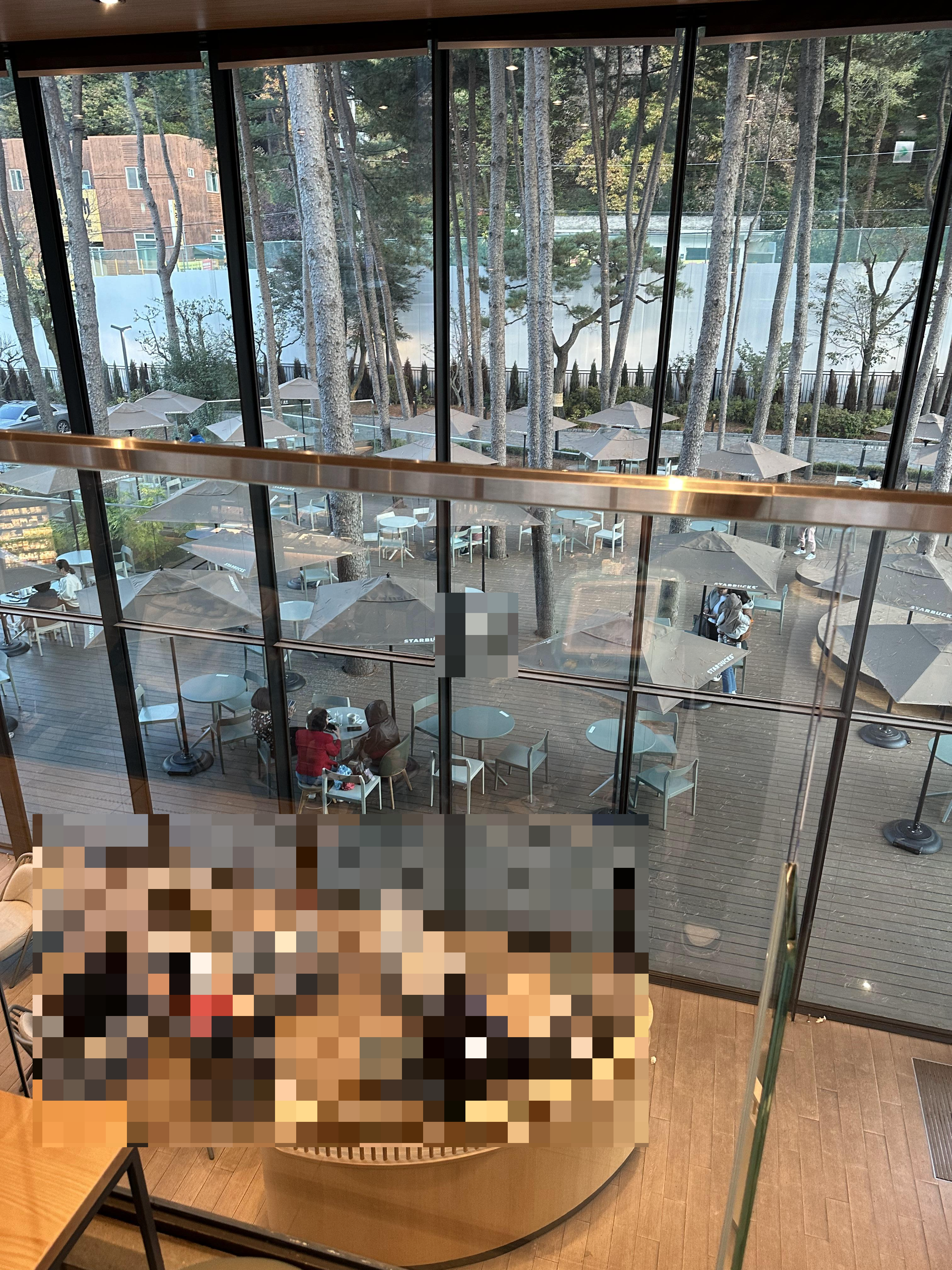 스타벅스 통창전경1