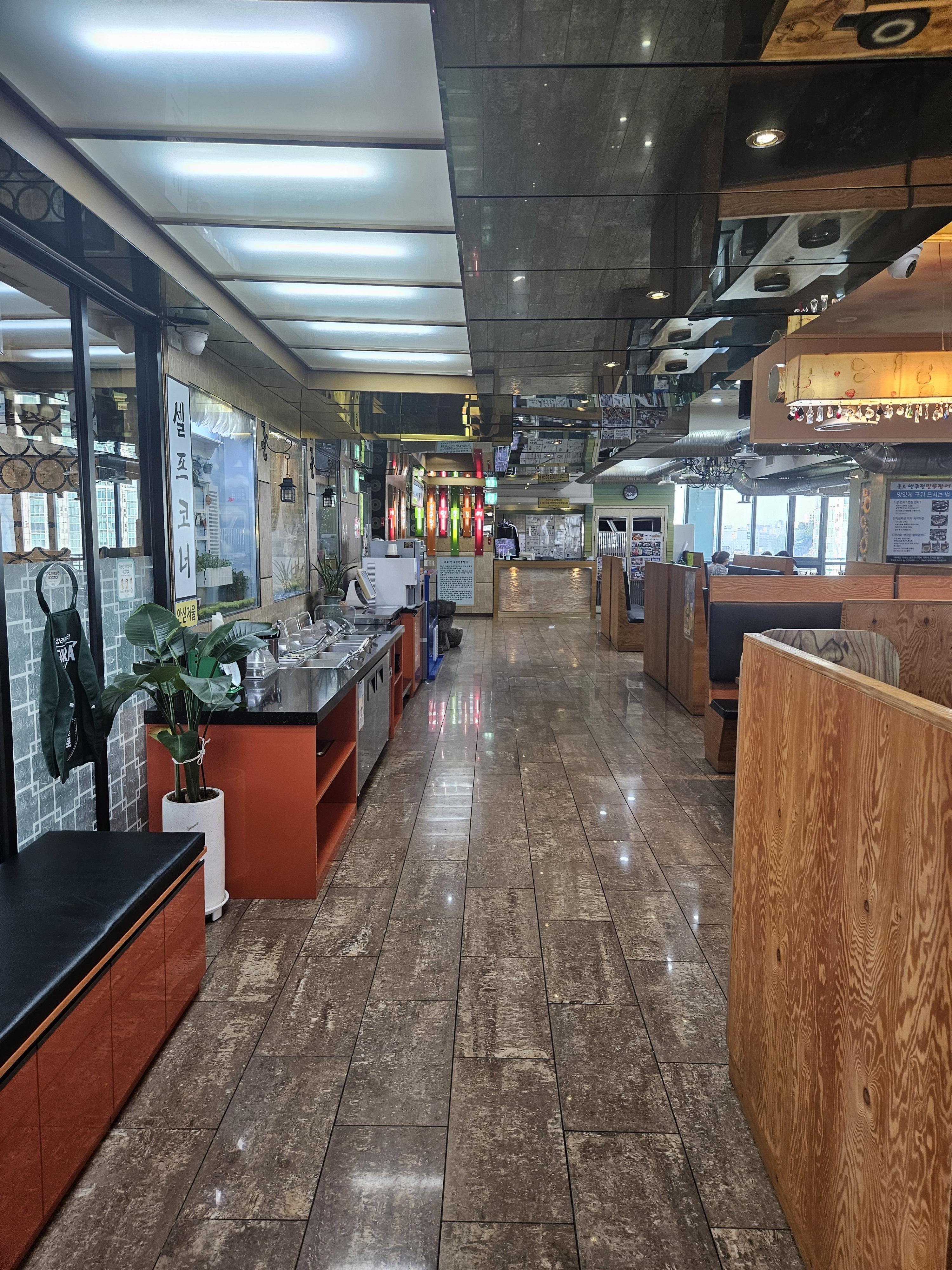 반구정 민물장어 실내