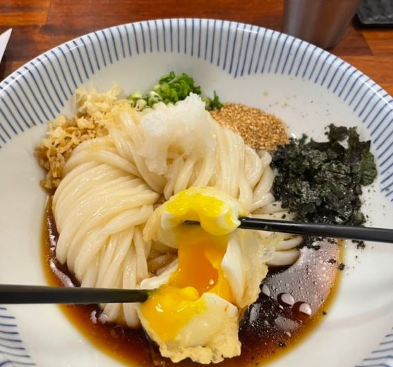 박신우제면소 간장비빔우동