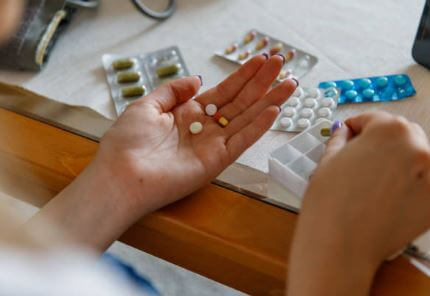 아이가 폐의약품을 먹는 사고들