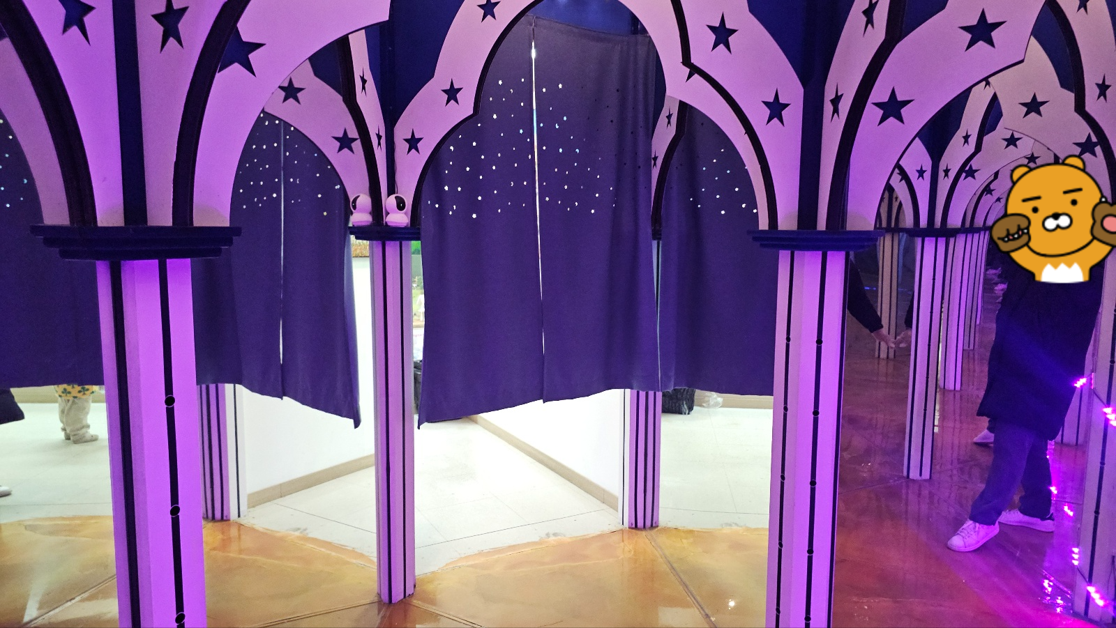 거울미로 🔮 아이와 함께하는 신비로운 미로 탐험 