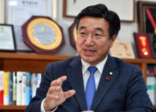 윤호중 국회의원 정치 입문