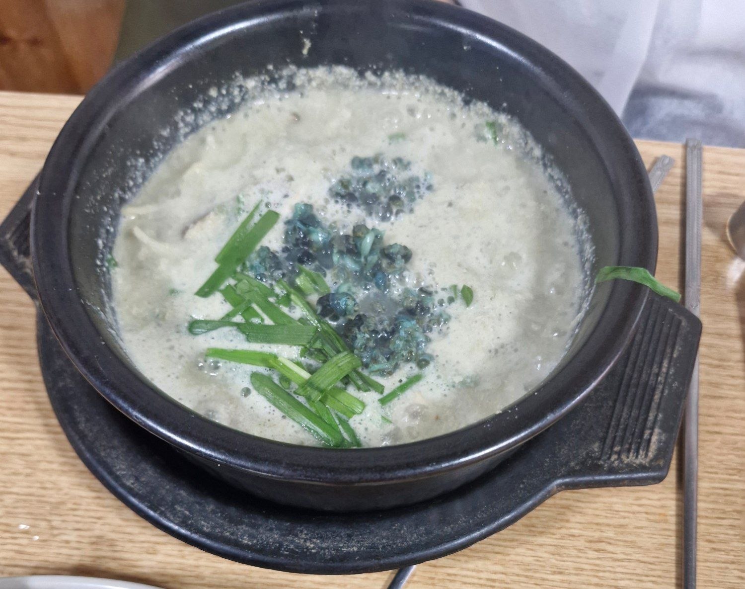 영지다슬기들깨탕