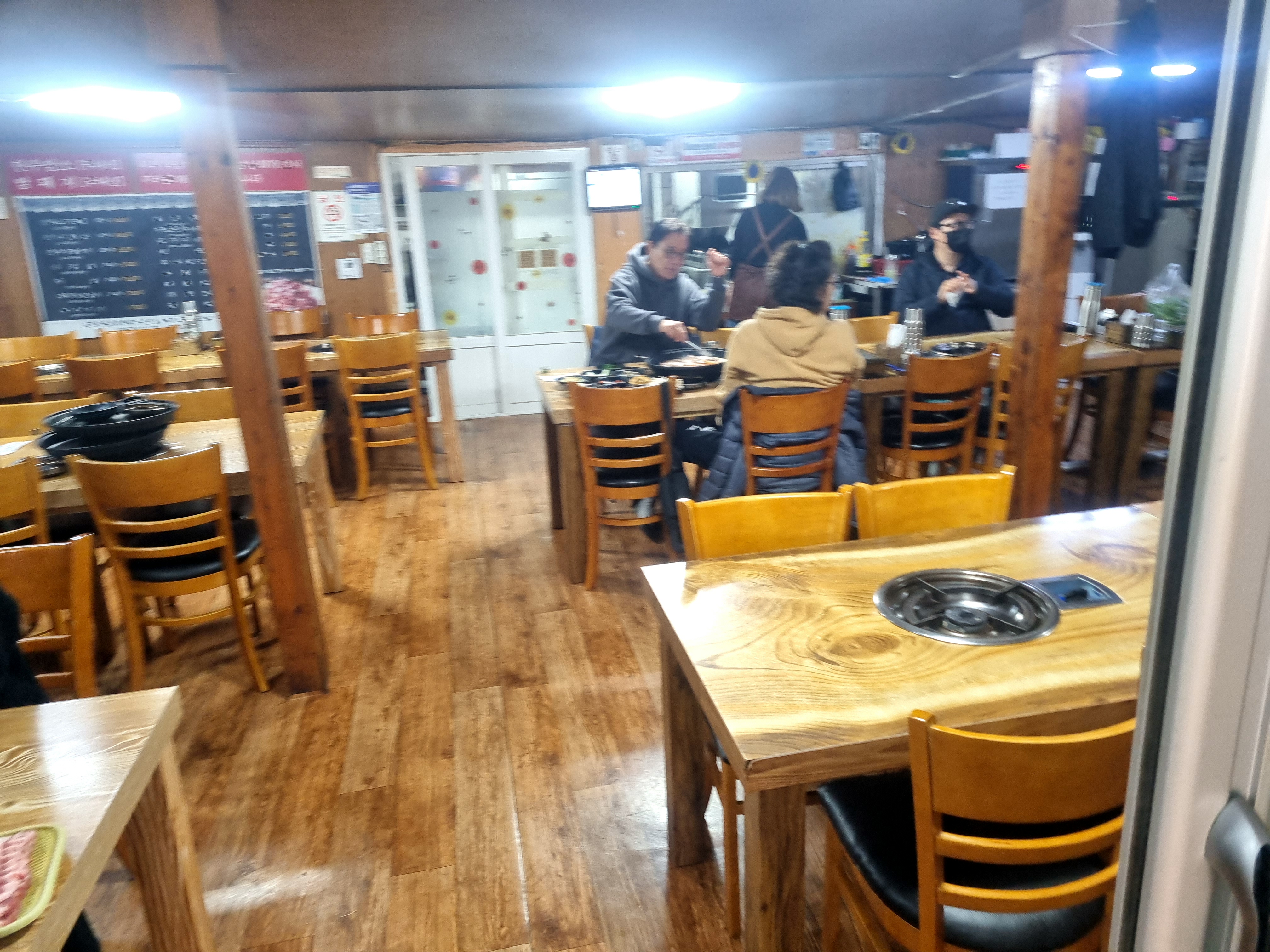 토요일은 밥이좋아 보령맛집 묵은지 김치찌개