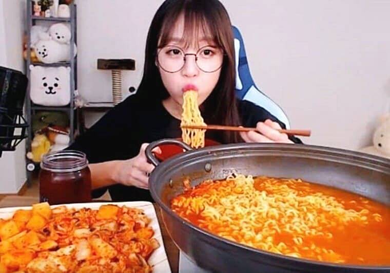 유튜버-쯔양