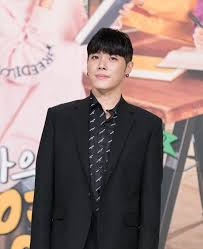 가수 휘성 사망, 콘서트 취소 그리고 에이미 사건 재조명