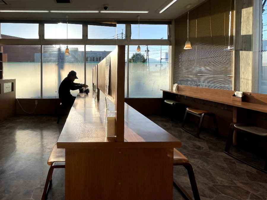 히라이 오츠 식당 테이블