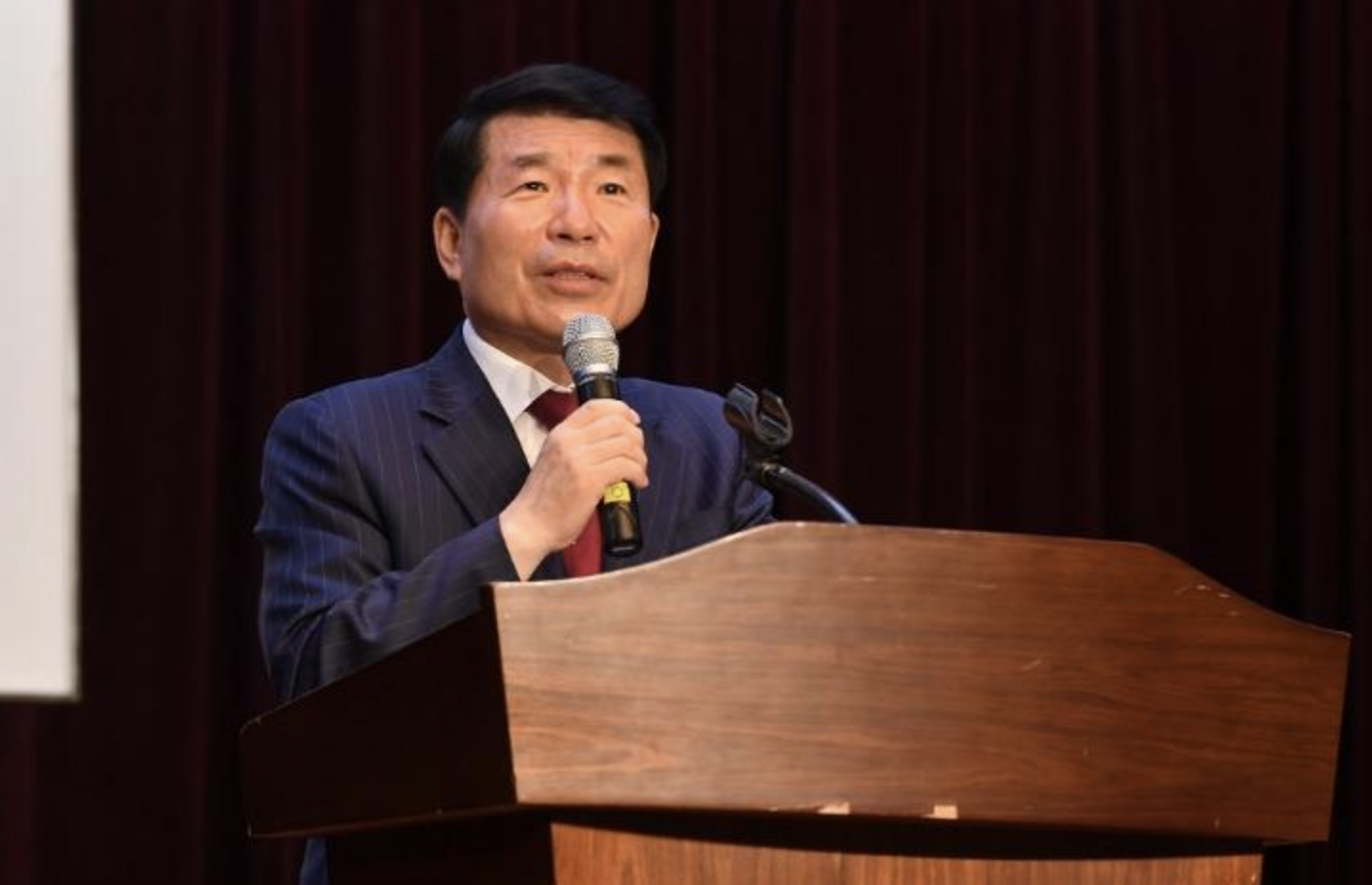 구리시장 백경현