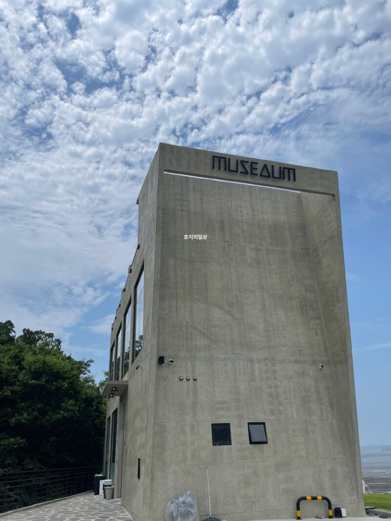 대부도 카페 뮤시엄 뷰맛집 신상 카페 - 매장 외관