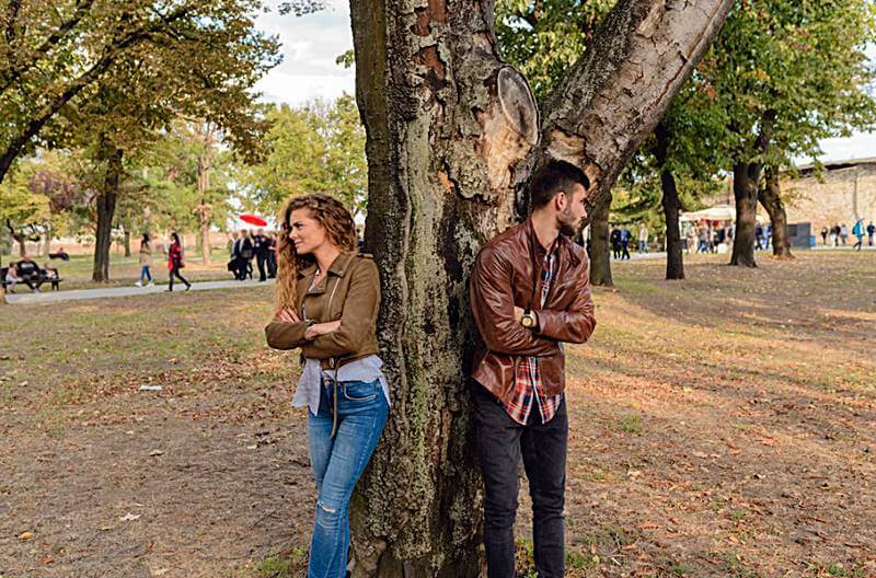 공원-산책중인-노룩부부-모습