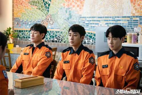 소방서 옆 경찰서