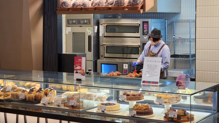 스타벅스 더북한강R점 2층 베이커리