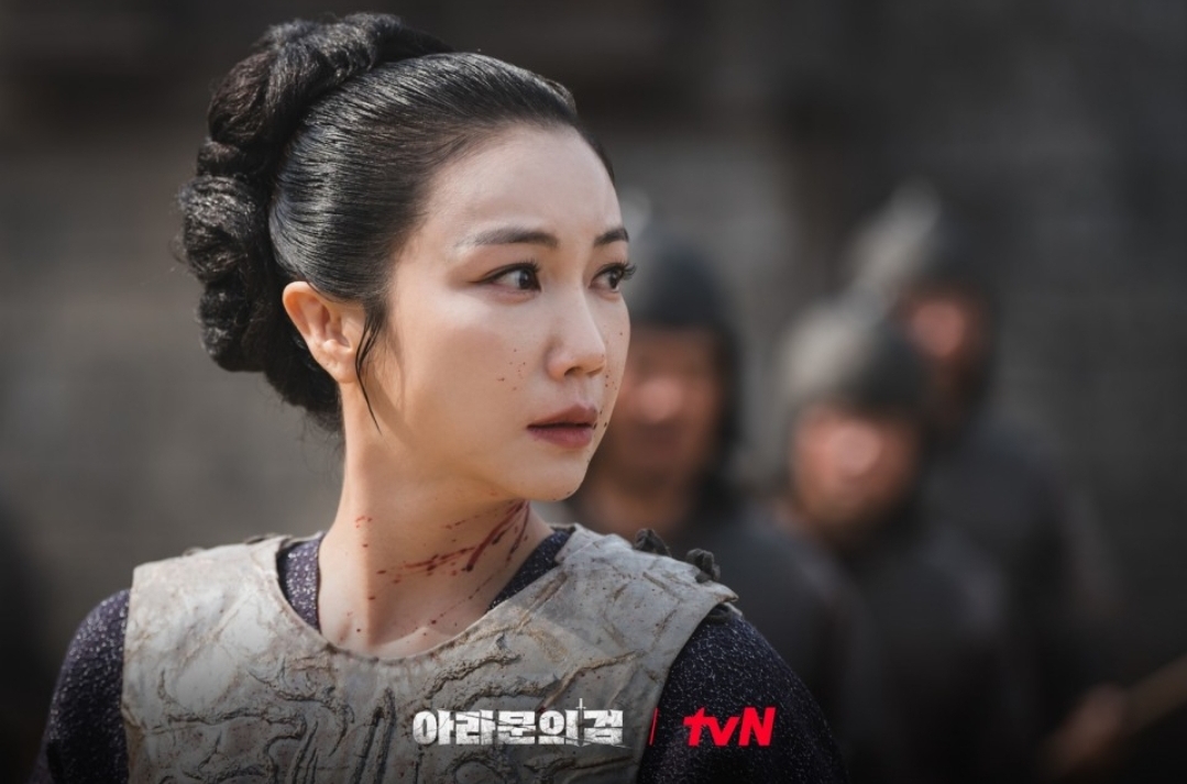 태알하 역의 김옥빈 배우