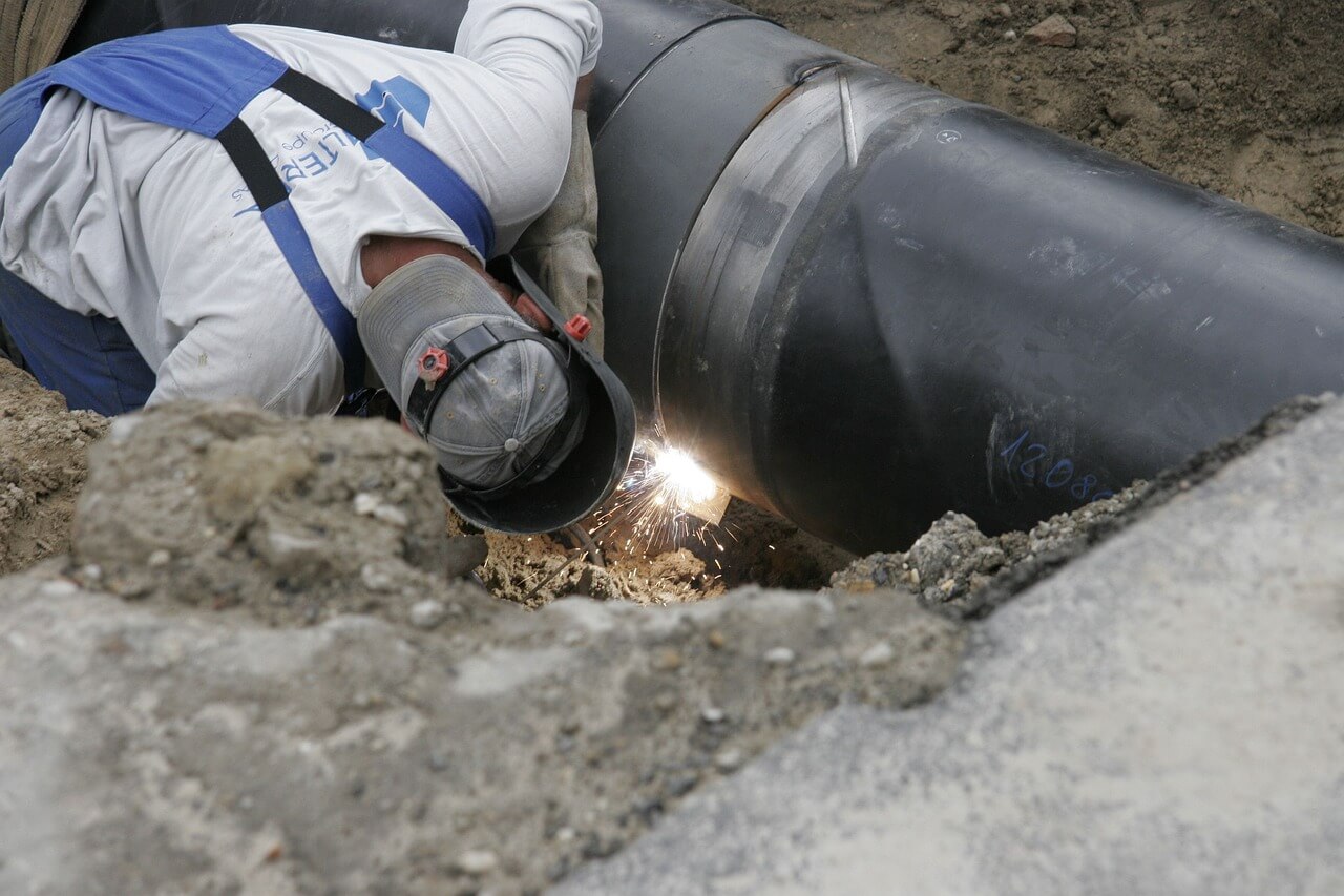 고수익 기술직! 특수용접이란? 생계를 바꾸는 고부가가치 기술 완전 정리