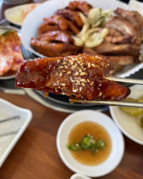 생생정보 대결 맛 대 맛 얼큰 등갈비 전골 vs 반반 등갈비구이