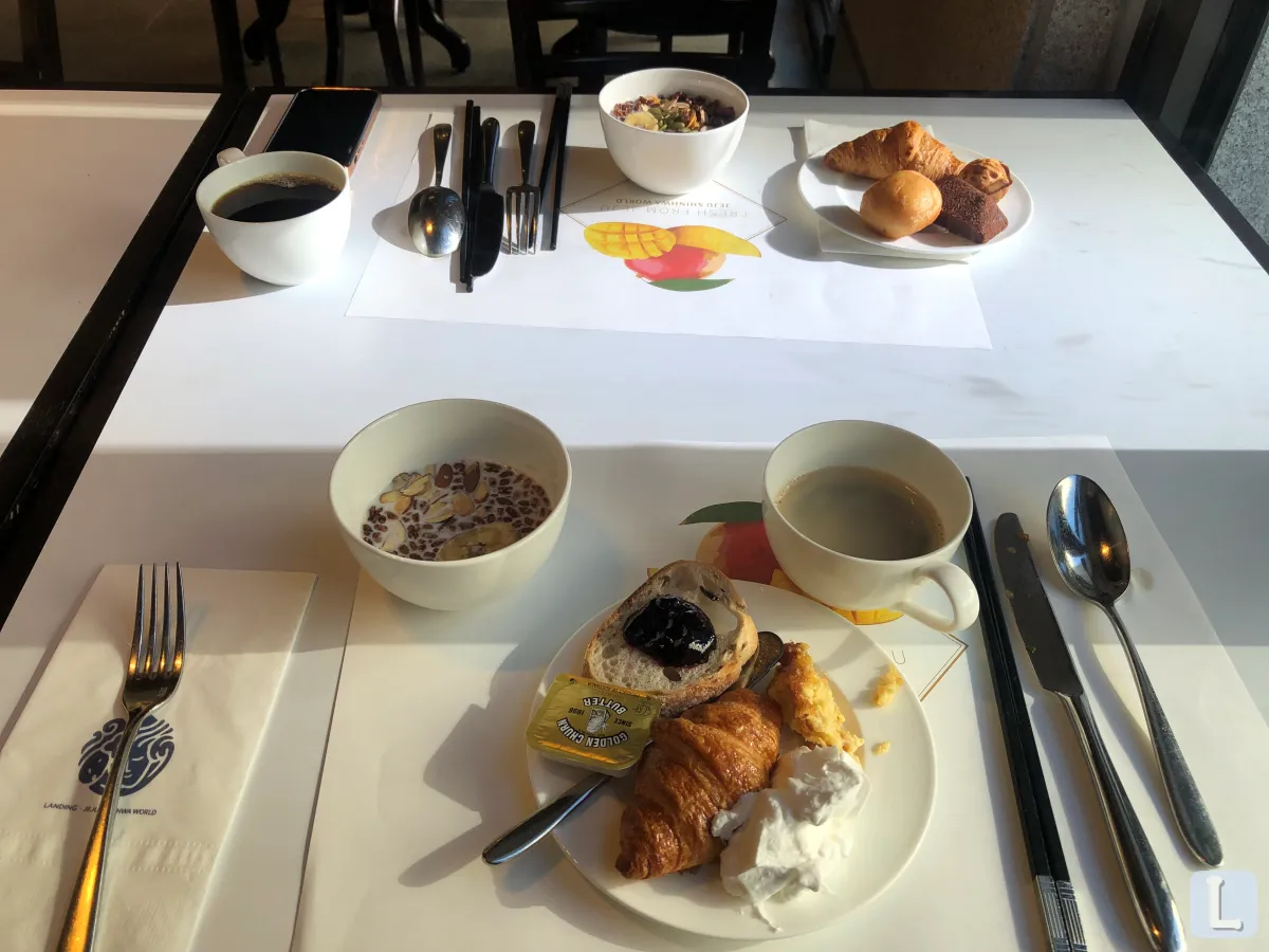 제주도-여행-신화월드호텔-조식-빵과-커피