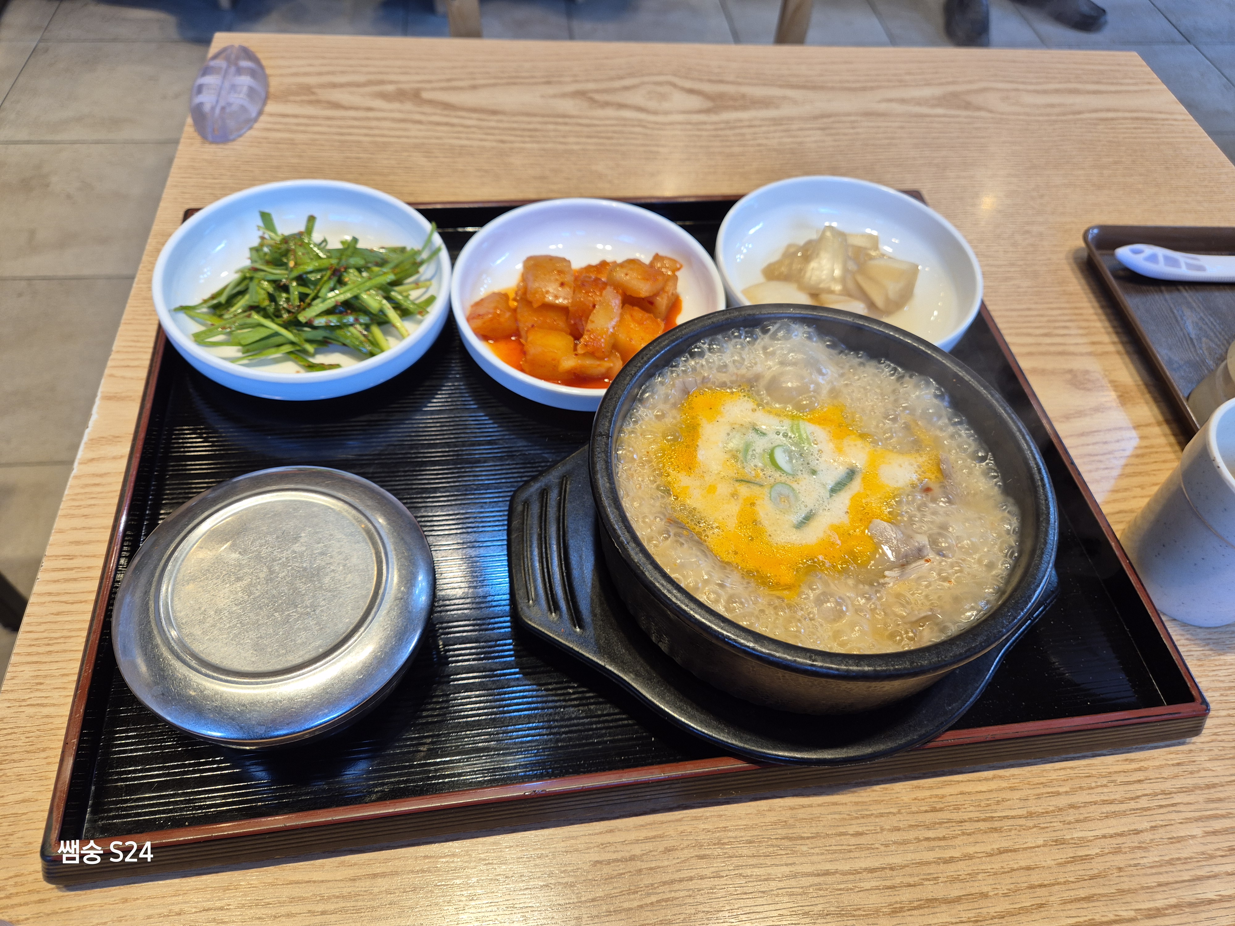 국민 수육국밥 특 수육국밥 한상차림