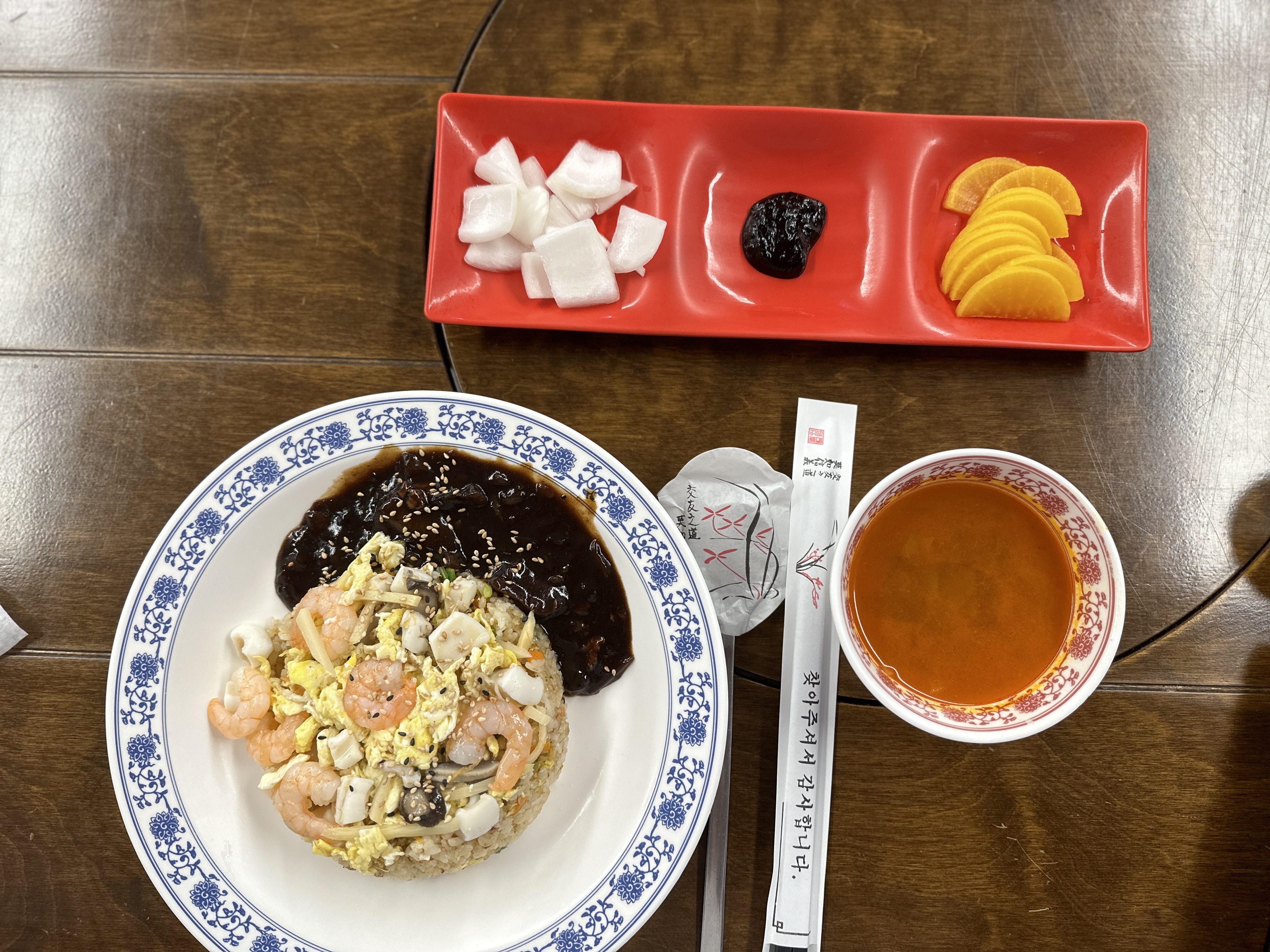 경보관 삼선볶음밥 짬뽕국물