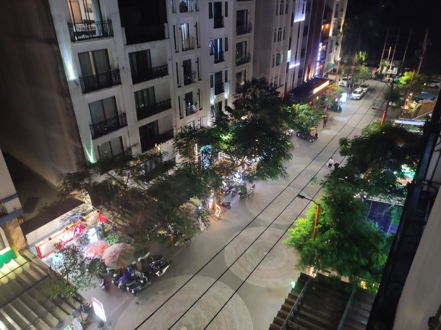 다낭 젠 로터스 호텔 604호 아파트먼트 객실 발코니에서 내려다본 안트엉 거리 풍경