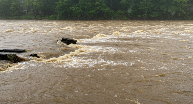 장마로 인해 발생할 수 있는 홍수 모습