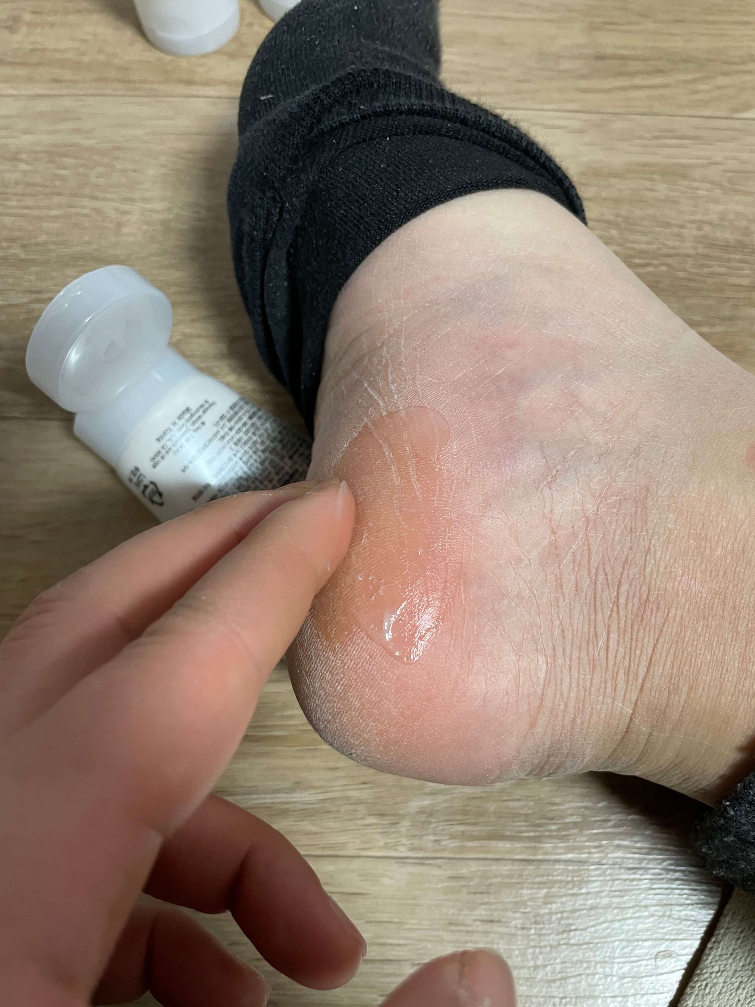 뉴트로지나 인텐스 리페어 풋크림 사용 후기