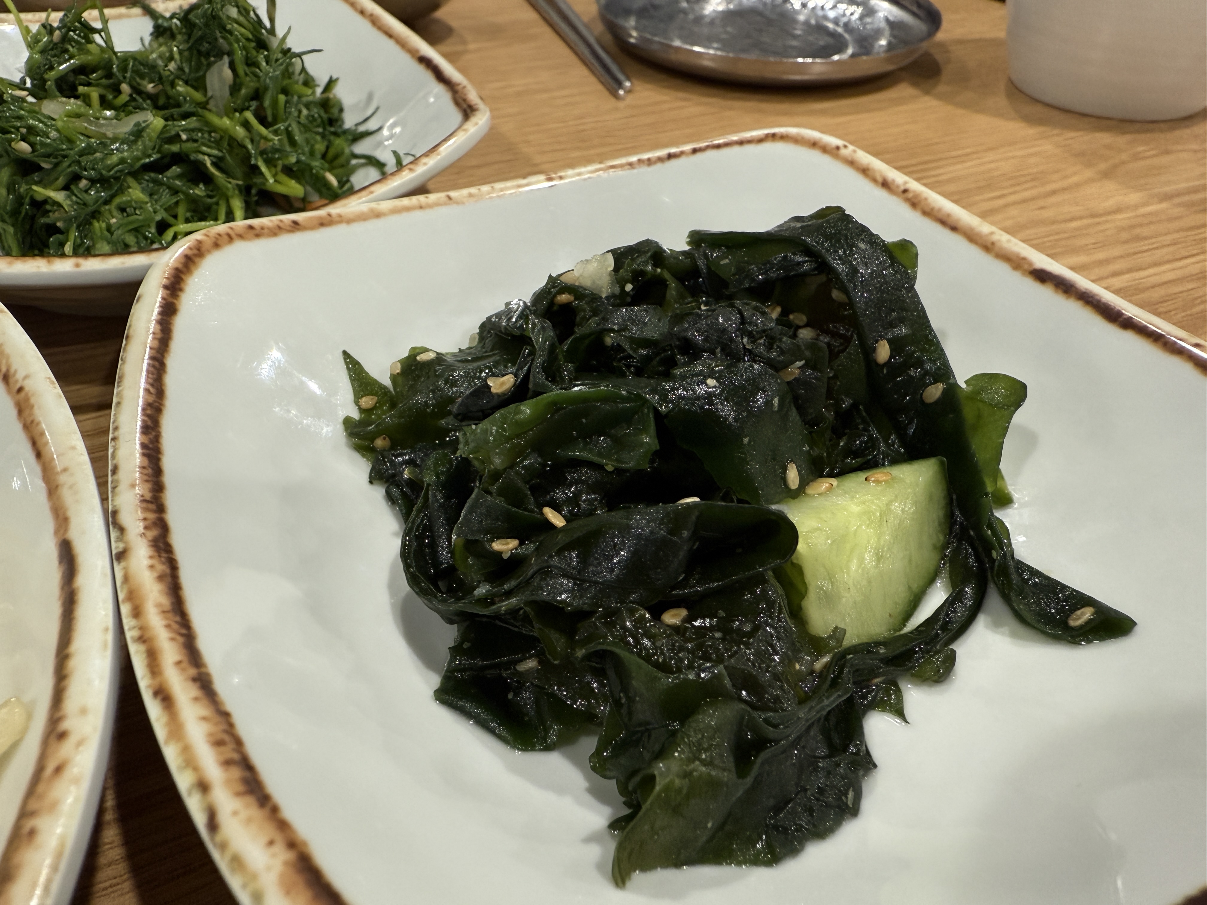 교대역 맛집 기와집순두부 밑반찬 미역오이무침