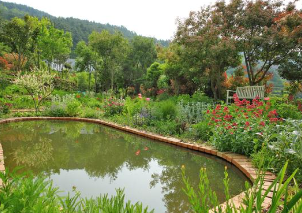 사계절 내내 빛나는 남해 섬이정원