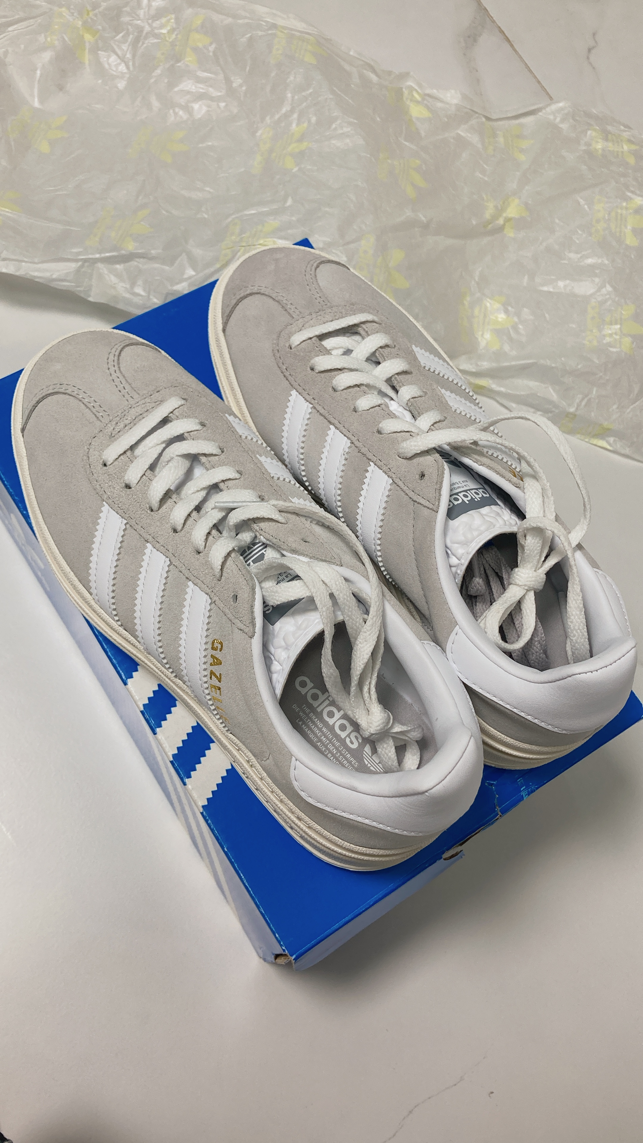 아디다스-가젤볼드-썸네일