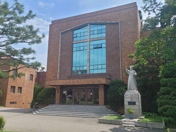 가톨릭대학교 성신교정 성당
