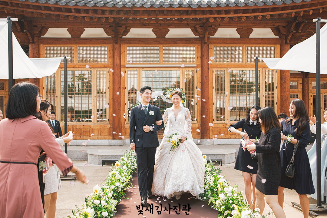 경원재 한옥 야외 결혼식 웨딩 본식스냅 45