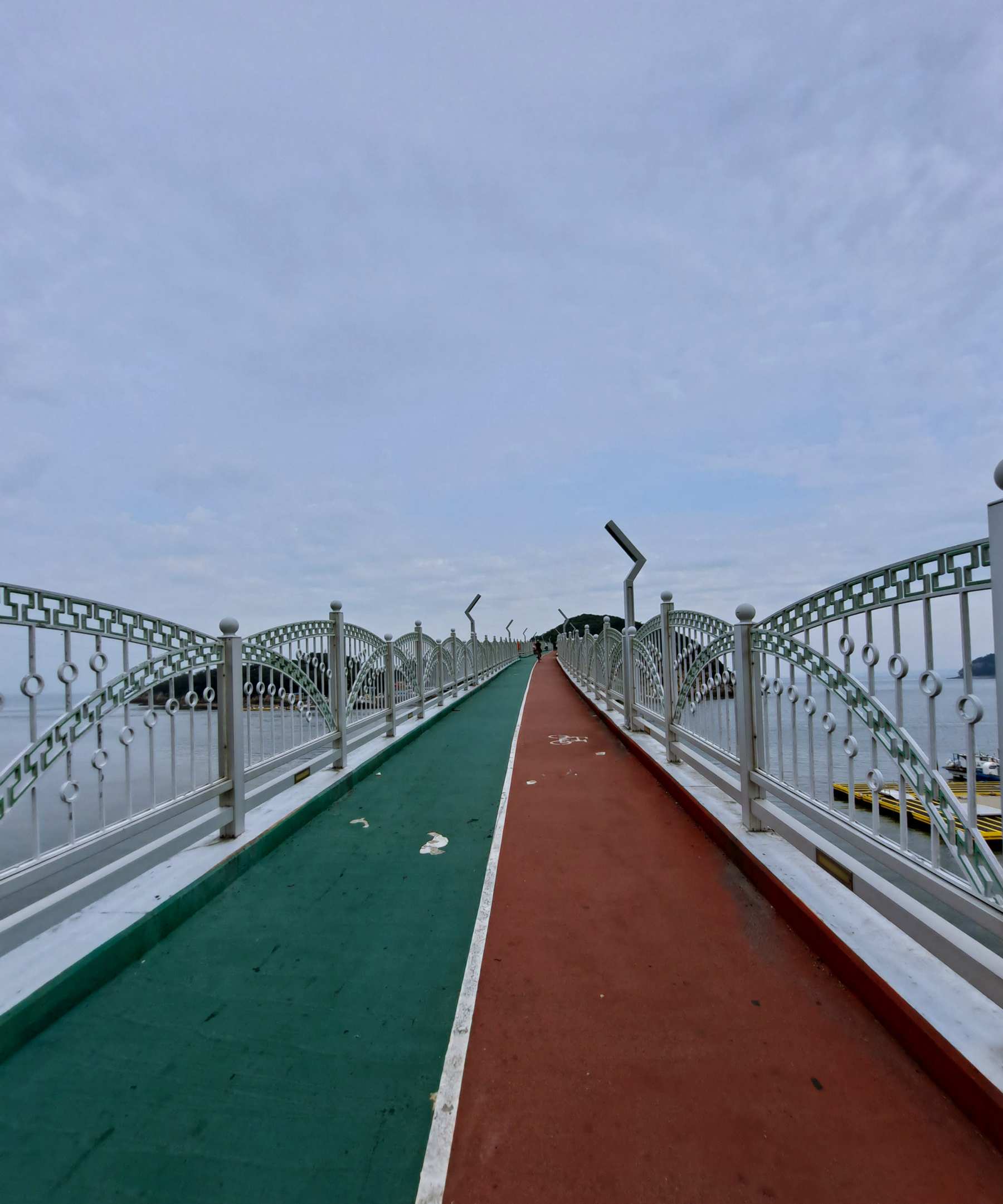 소무의 인도교 첫 걸으