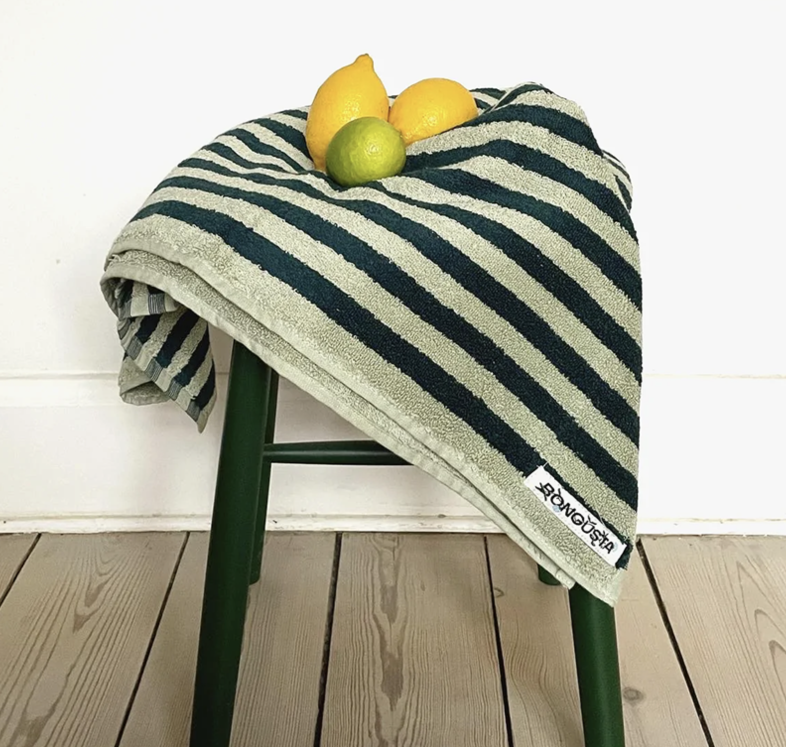 초록빛 스트라이프 수건