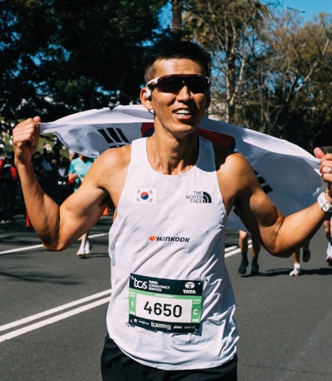 션 수입 기부 활동