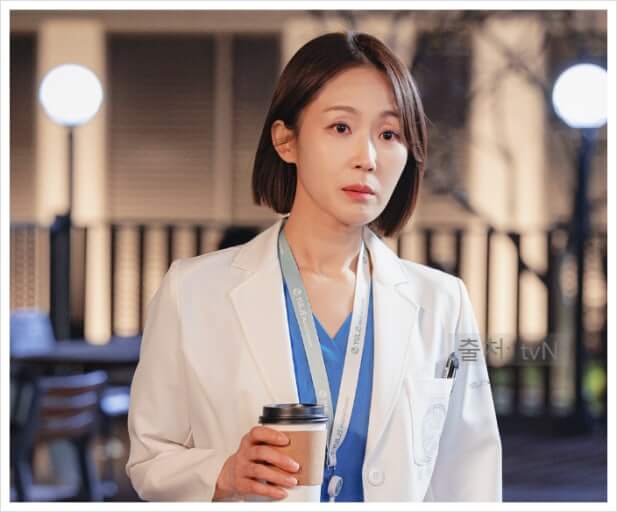 언젠가는 슬기로운 전공의생활 포스터