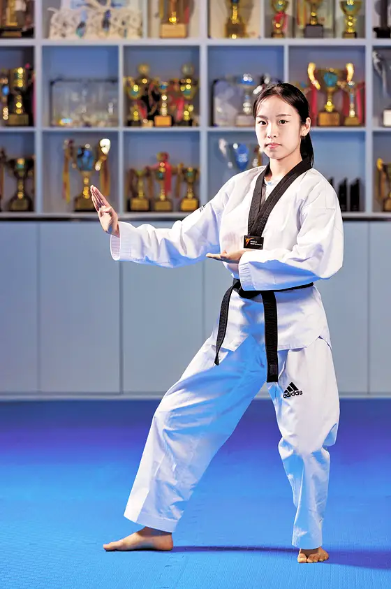 유퀴즈 온더블럭 품새 천재 이주영 소개 및 태권도 동영상과 댓글 모음