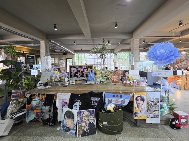 BTS 월드투어 부산 공연을 앞두고 아미가 찾는 성지 