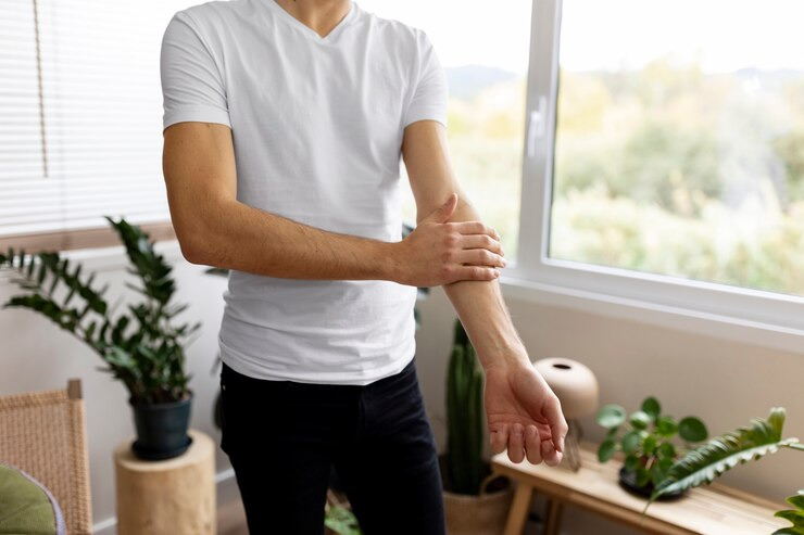 목디스크 증상 팔저림