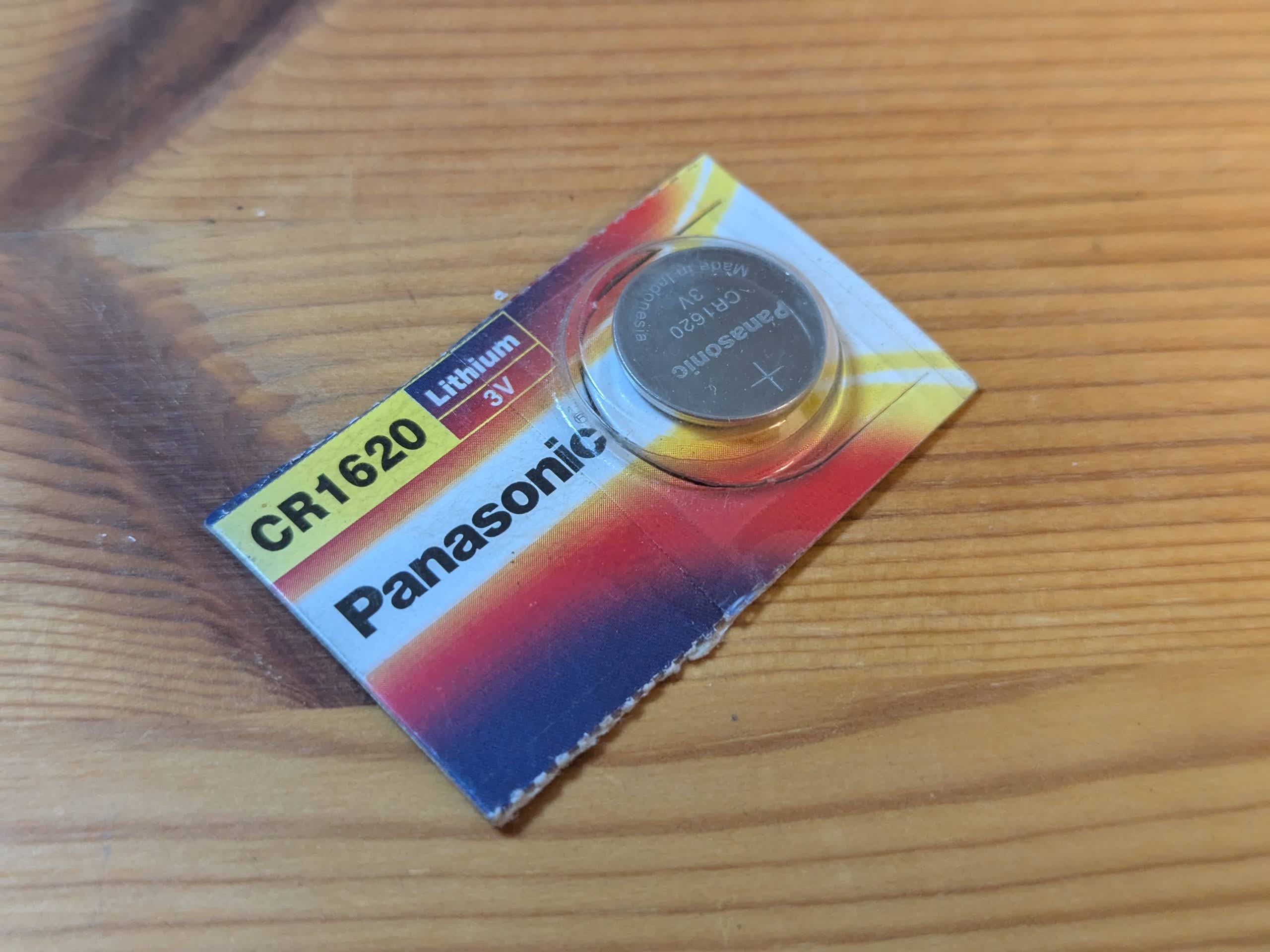 CR1620을 슈퍼에서 구입한 모습