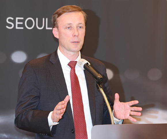 지난해 12월 제이크 설리번 당시 미국 NSC 국가안보실장(현 백악관 국가안보보좌관)이 서울 여의도 한국경제인협회 컨퍼런스센터 에메랄드홀에서 열린 포럼에서 기조발언을 하고 있다. [사진=뉴시스]