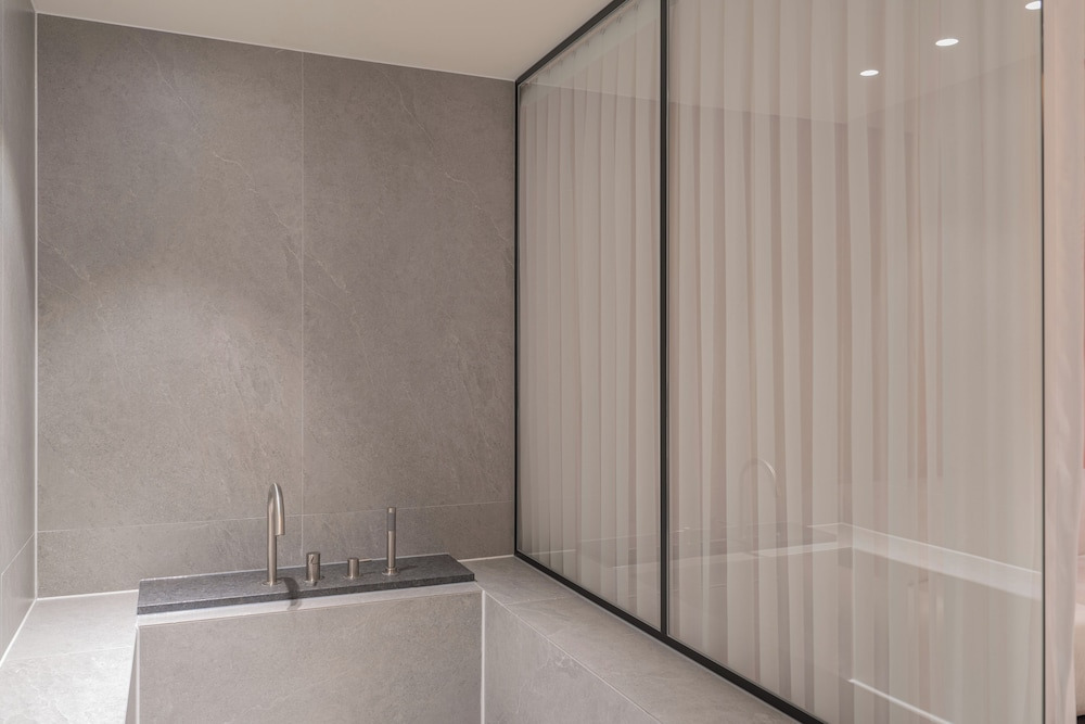 잠실 오로시에 관광호텔 특가! 신상 부티크 호텔 완전정복 (루프탑수영장+사운드바+스마트시스템 총정리)